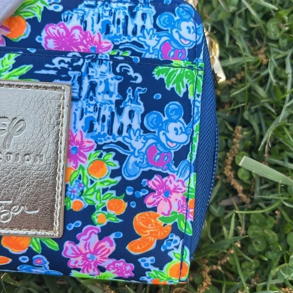NWT Lilly Pulitzer x Disney Parks Collection Marsten Crossbody Bag - Picture 6 of 15